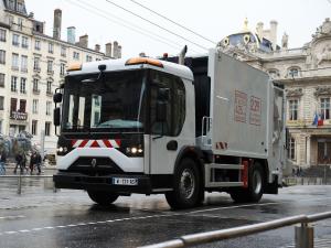 Renault Access 2010 года